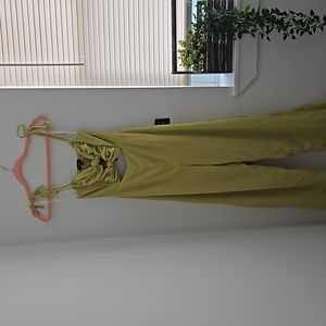 Romper lulus size small, lime green, wide leg, tie straps